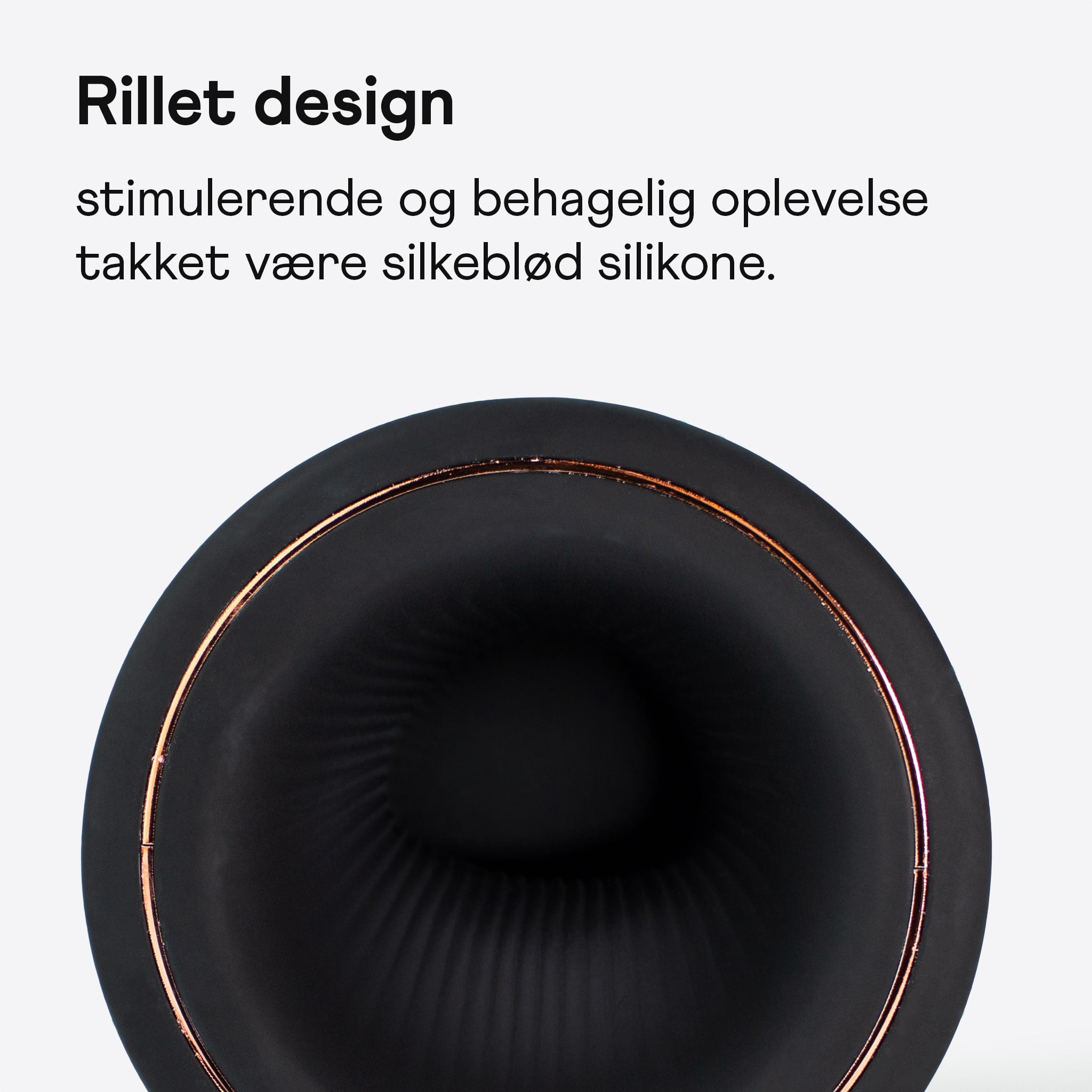 Nærbillede af LANA Moon penis stimulator cup set nedefra